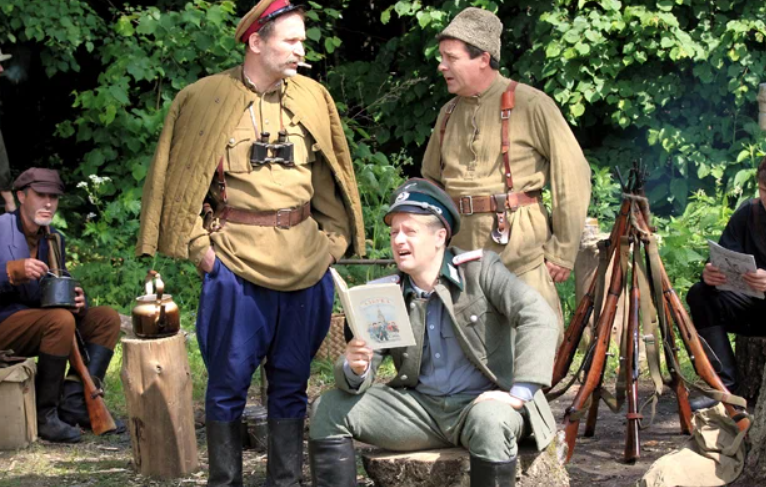 Как снимали скетч-шоу "6 кадров": кадры со съемок и несколько интересных фактов об этом культовом шоу