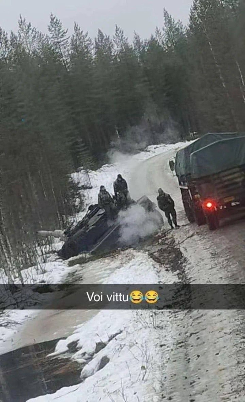 Танки грязи боятся: Финляндия готовится к учениям НАТО, но пока проигрывает собственной обочине
