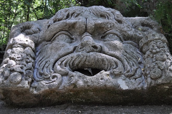 Таинственный лес Бомарцо, ставший домом для порождений герцогской тоски