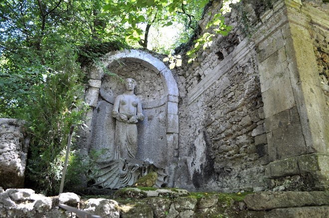 Таинственный лес Бомарцо, ставший домом для порождений герцогской тоски