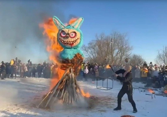 А вы кого/что сожгли на Масленицу?