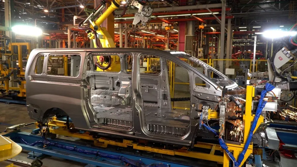 Запущено производство недорогого вэна Sollers SF1 для России