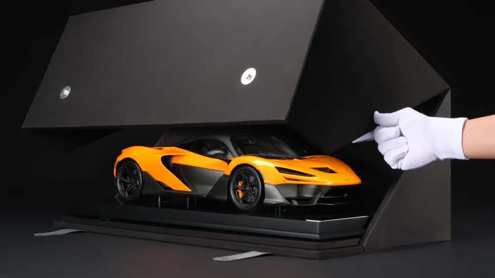 Гиперкар McLaren стал игрушкой по цене двух Lada Granta