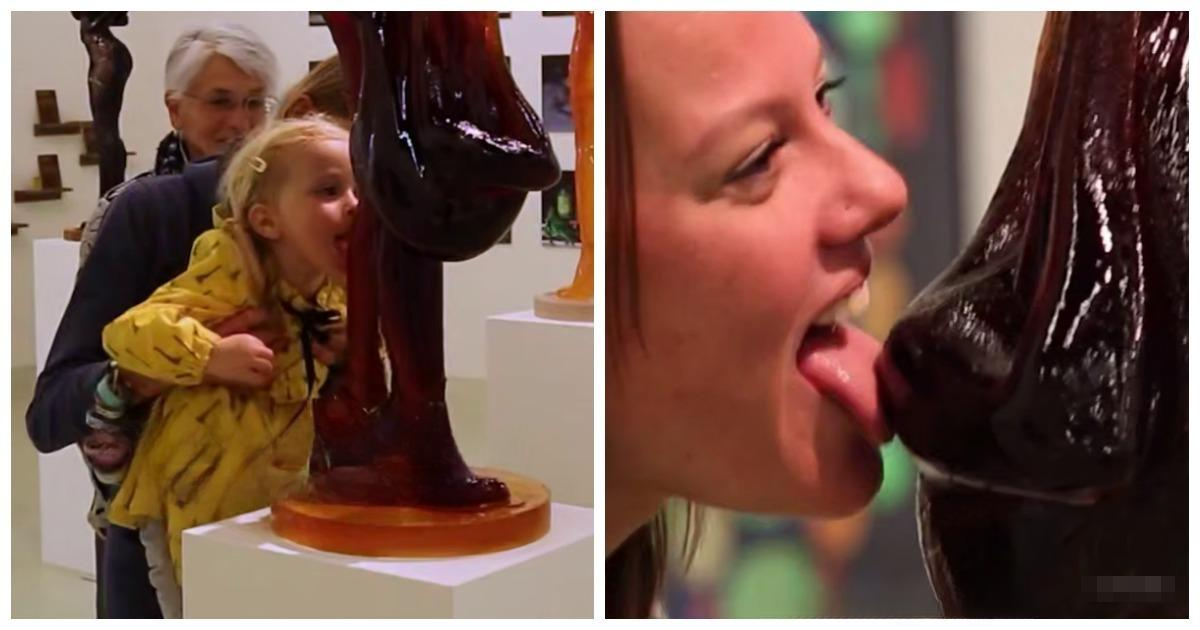 Туристы лижут скульптуры человеческого тела из сахара