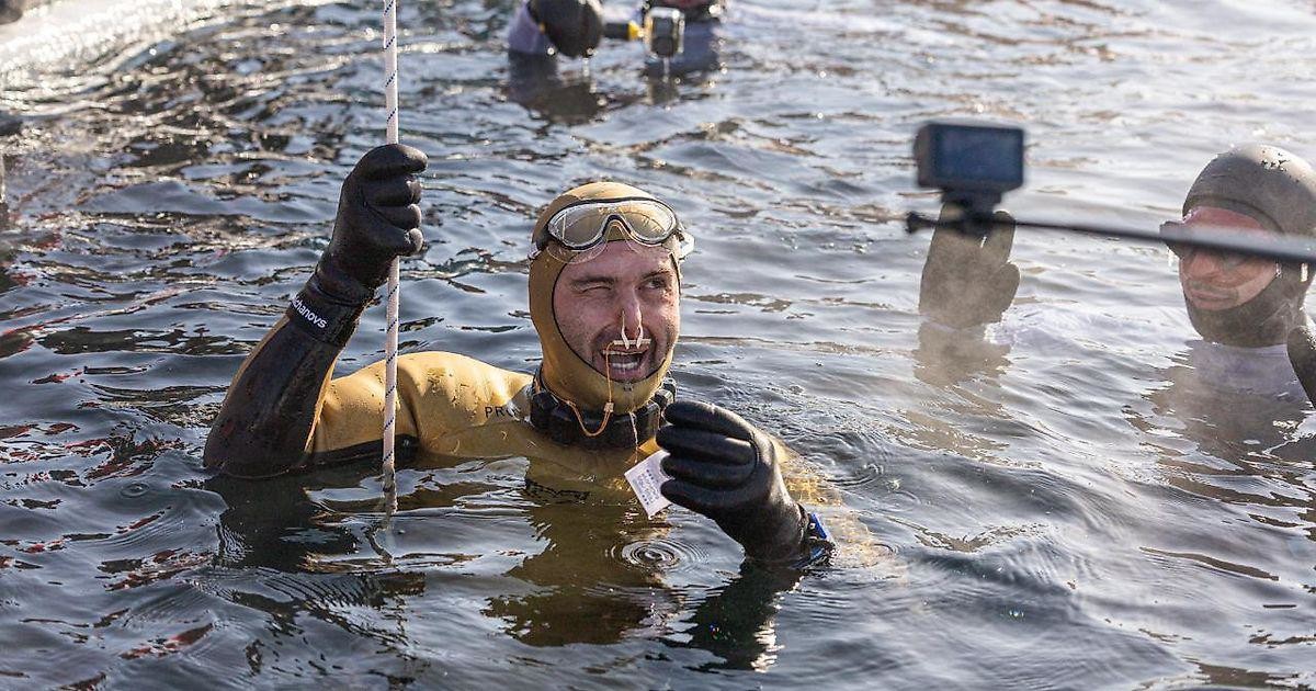 На Байкале установили мировой рекорд по погружению под лед