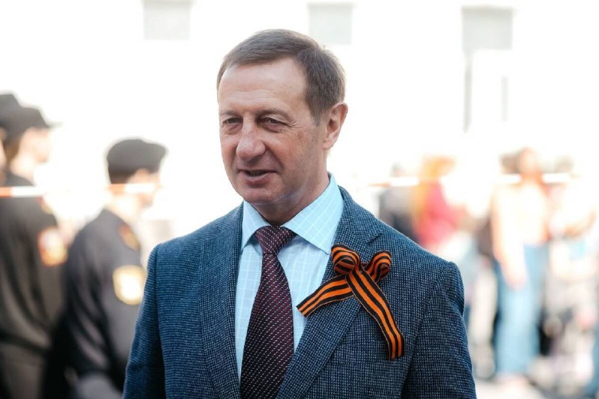 «Вся власть от Бога»: депутат призвал не критиковать чиновников