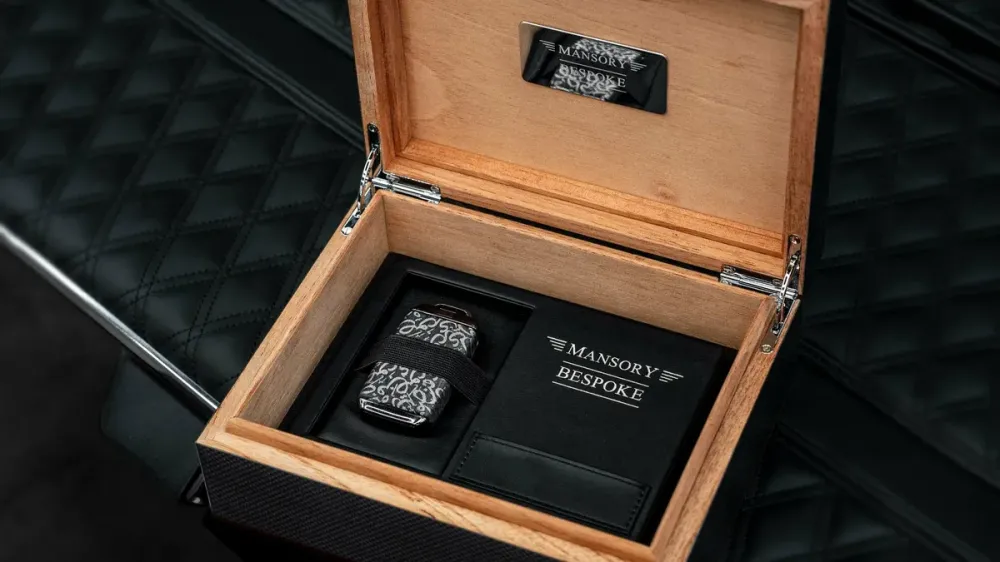 В Москве выставили на продажу уникальный Rolls-Royce Cullinan от Mansory за 190 миллионов рублей
