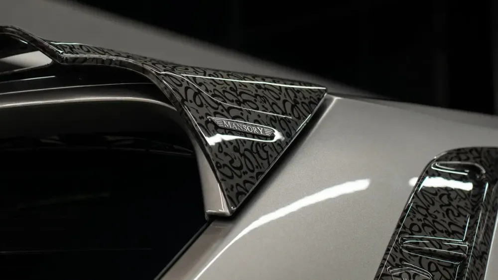 В Москве выставили на продажу уникальный Rolls-Royce Cullinan от Mansory за 190 миллионов рублей