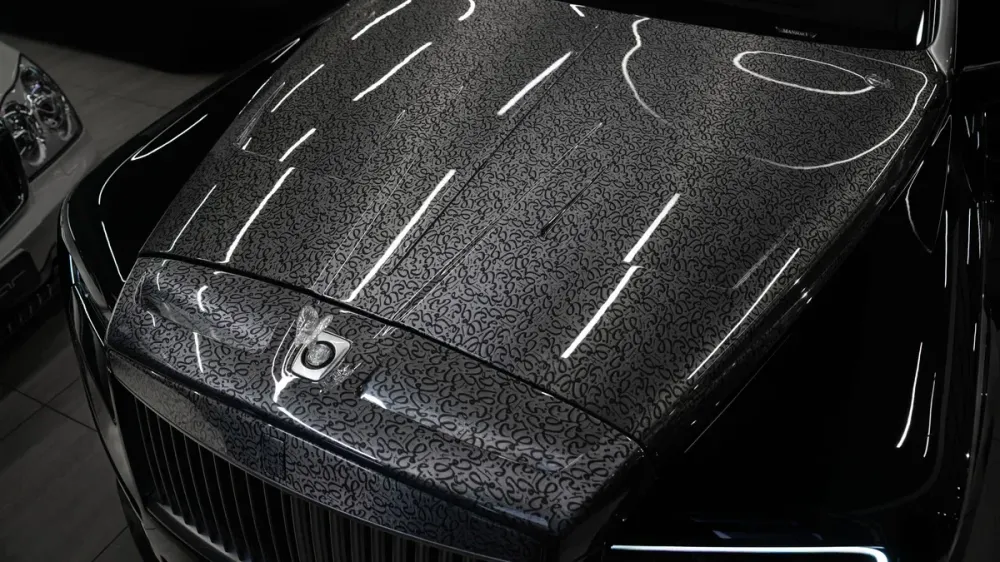 В Москве выставили на продажу уникальный Rolls-Royce Cullinan от Mansory за 190 миллионов рублей