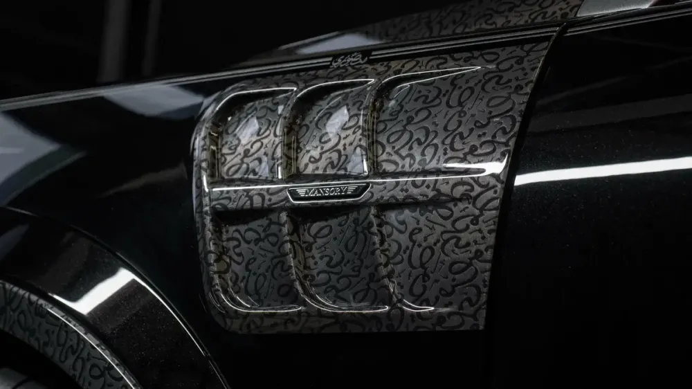 В Москве выставили на продажу уникальный Rolls-Royce Cullinan от Mansory за 190 миллионов рублей
