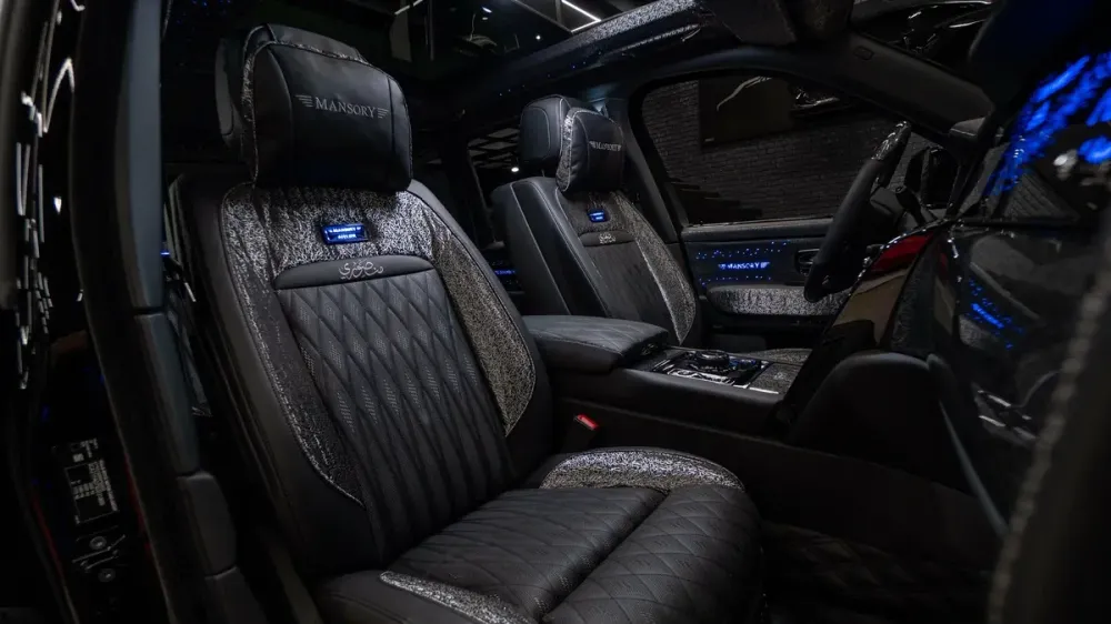 В Москве выставили на продажу уникальный Rolls-Royce Cullinan от Mansory за 190 миллионов рублей