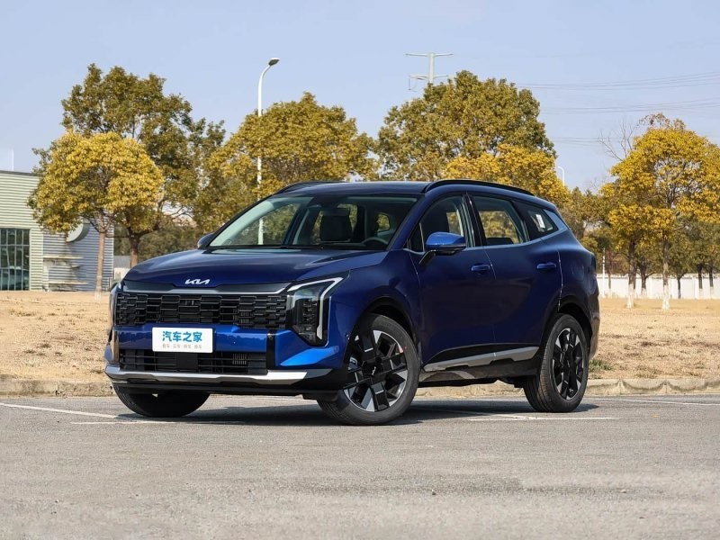 В Китае вышел Kia Sportage 2026: 8-ступенчатый «автомат», 245 л.с., топовое оснащение — за 218 тыс. юаней (2,45 млн рублей)