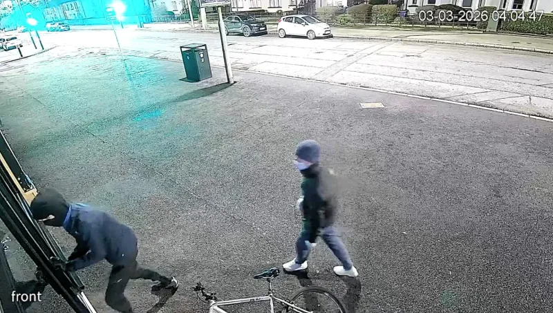 В Данди двое злоумышленников попытались ограбить магазин, оправдавшись голодом