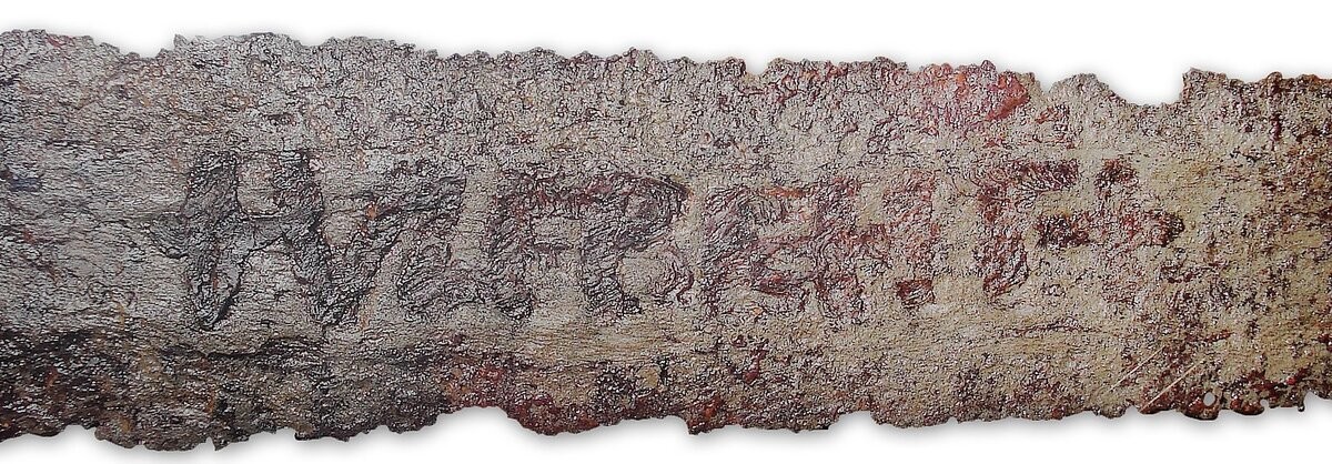 Самый знаменитый меч викингов из Гнездово крупным планом