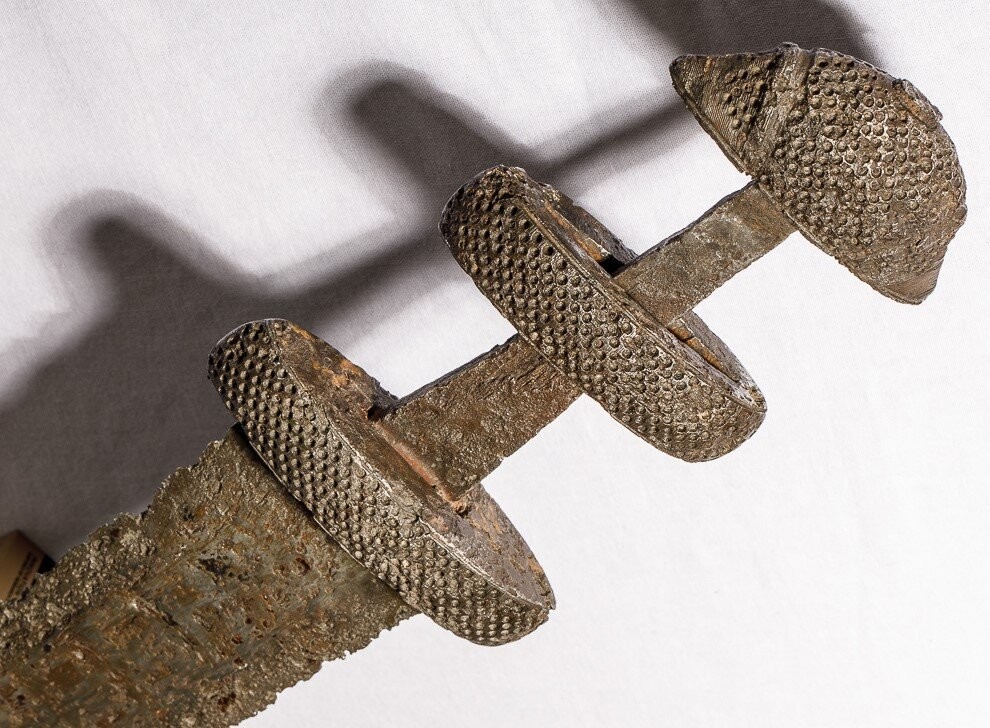 Самый знаменитый меч викингов из Гнездово крупным планом