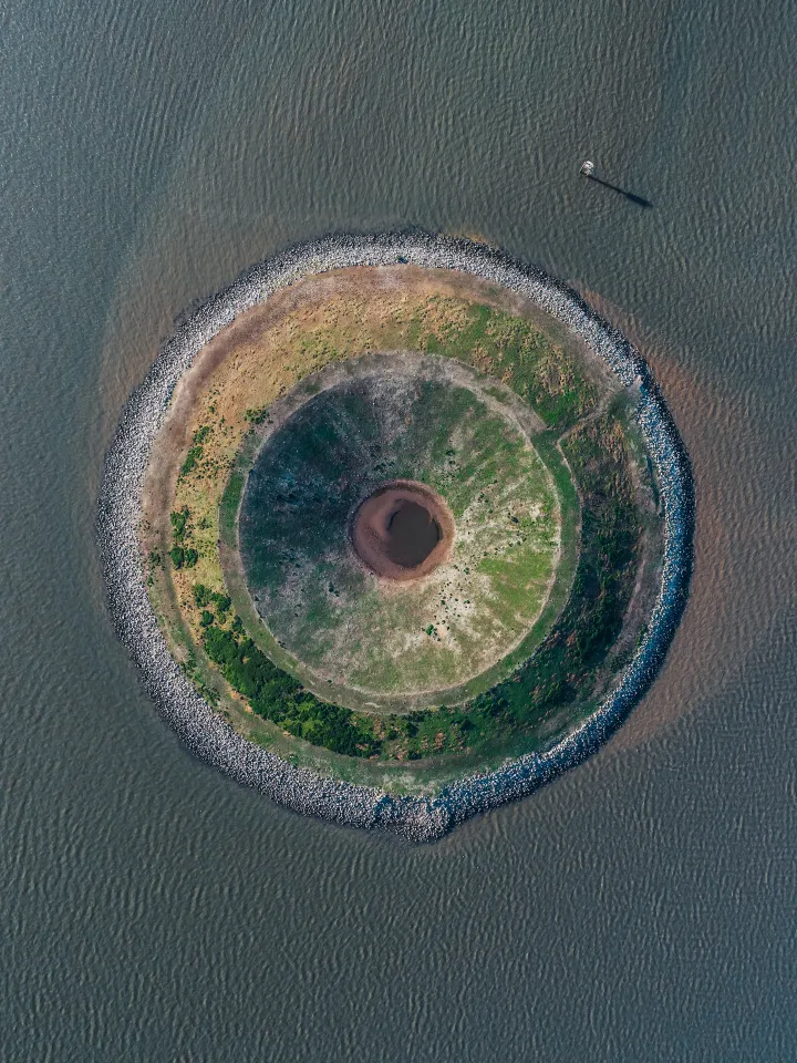 Остров-пончик: провальный проект, который природа спасла и сделала раем для птиц