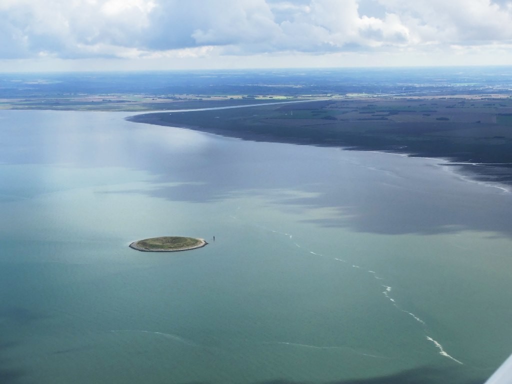 Остров-пончик: провальный проект, который природа спасла и сделала раем для птиц