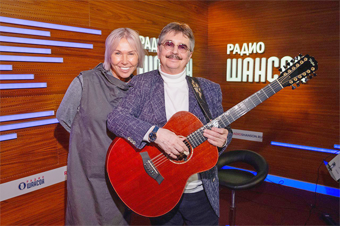 «Бог придумывает судьбы — Я придумываю песни»