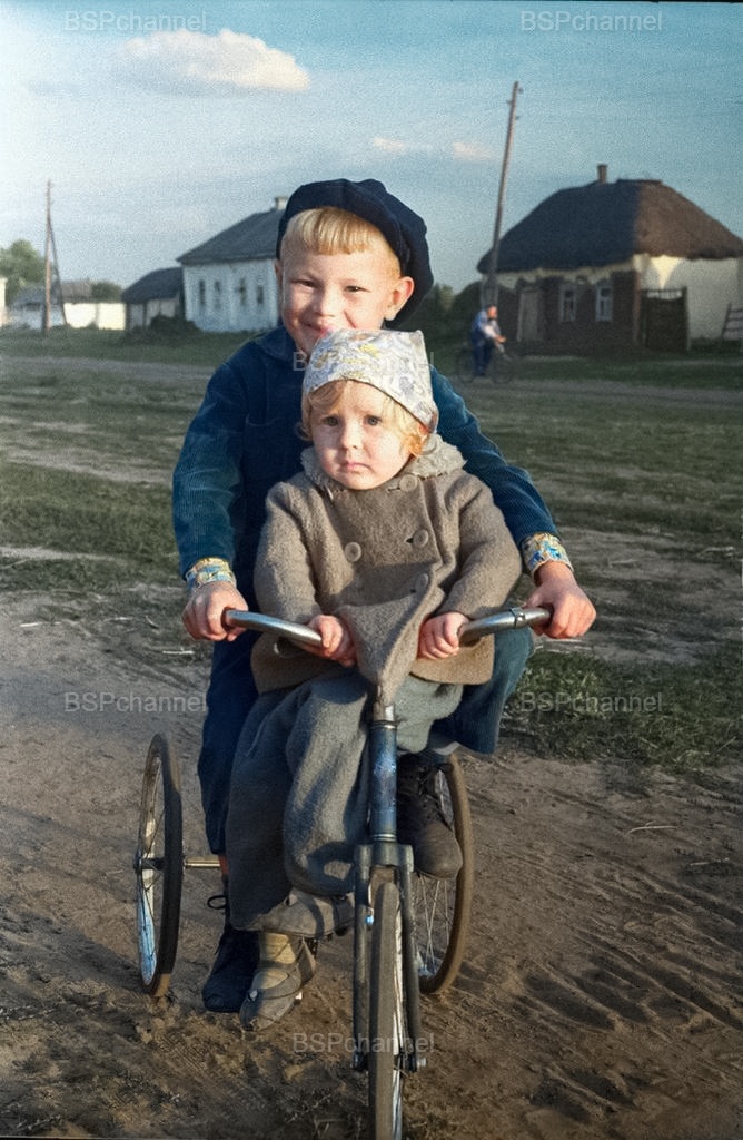 Подборка душевных и ярких фотографий деревенской жизни в СССР