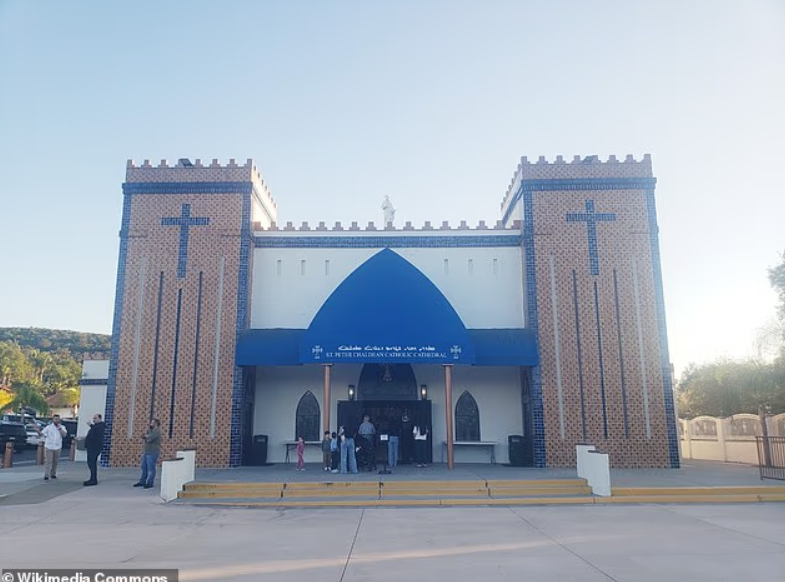 Из храма в притон: калифорнийский епископ прокутил миллион долларов прихожан в борделях Мексики