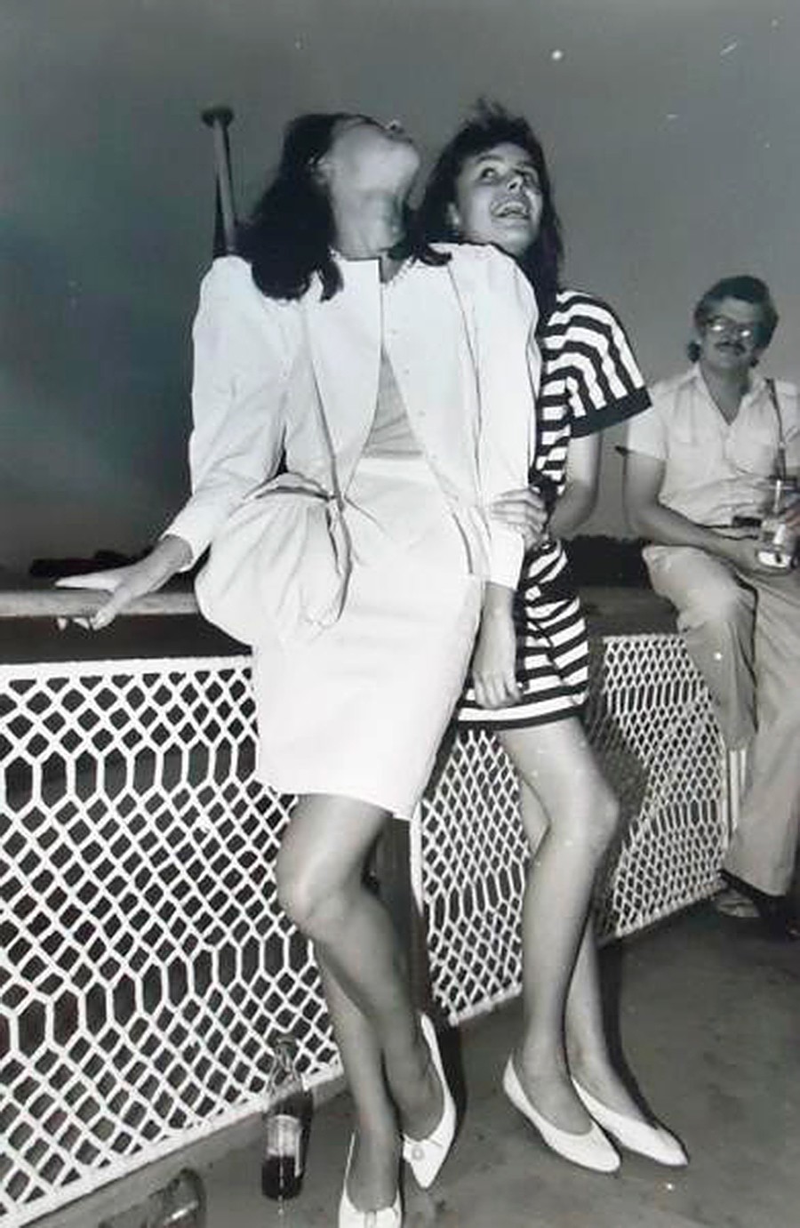 Московские красавицы Катя Челичкина и Маша Калинина.  Фото: Сергей Борисов