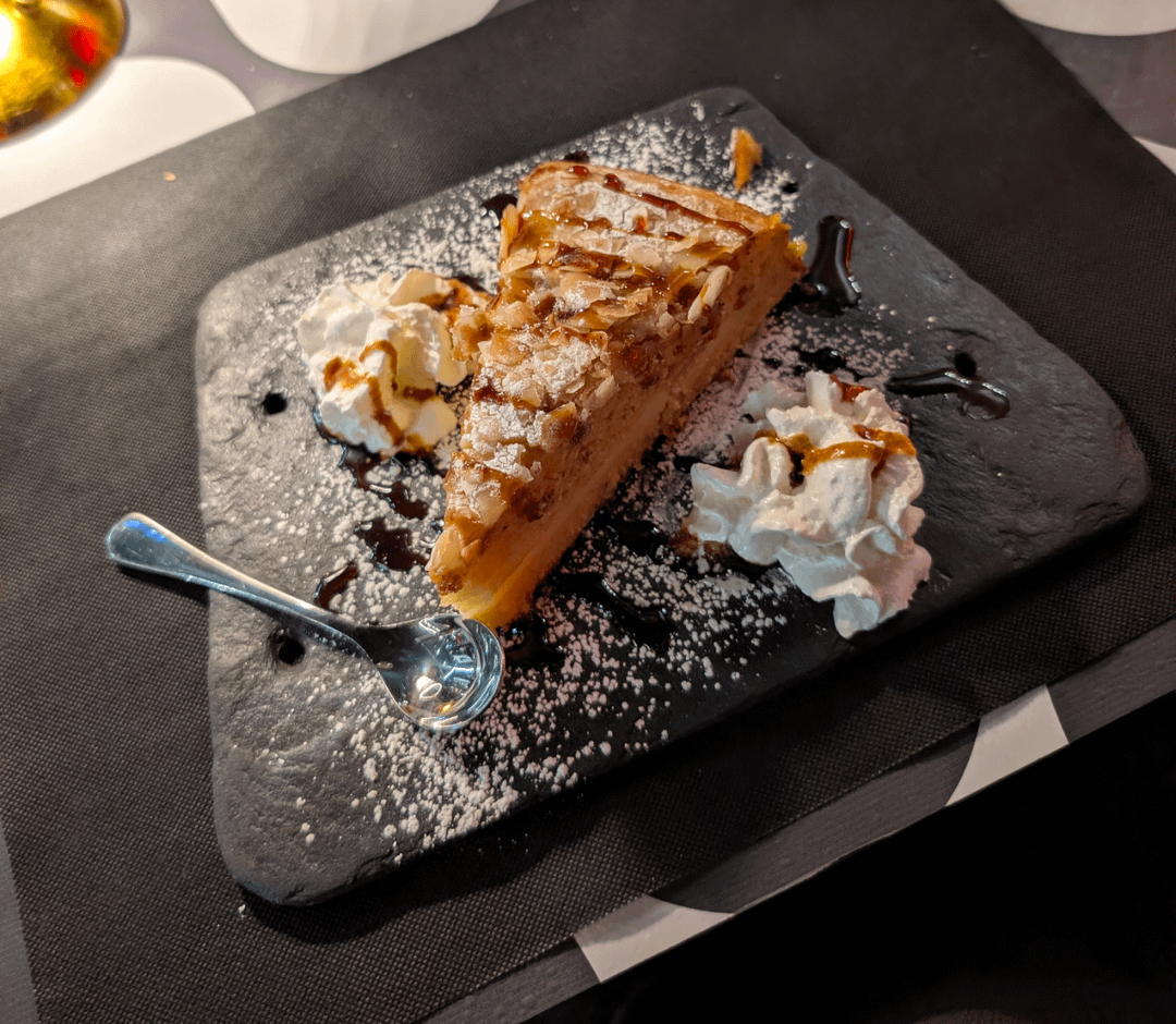 9. Десерт на черепице