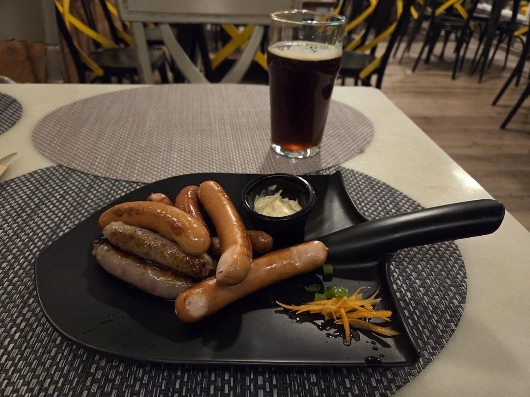 11. Лопата и сосиски: созданы друг для друга