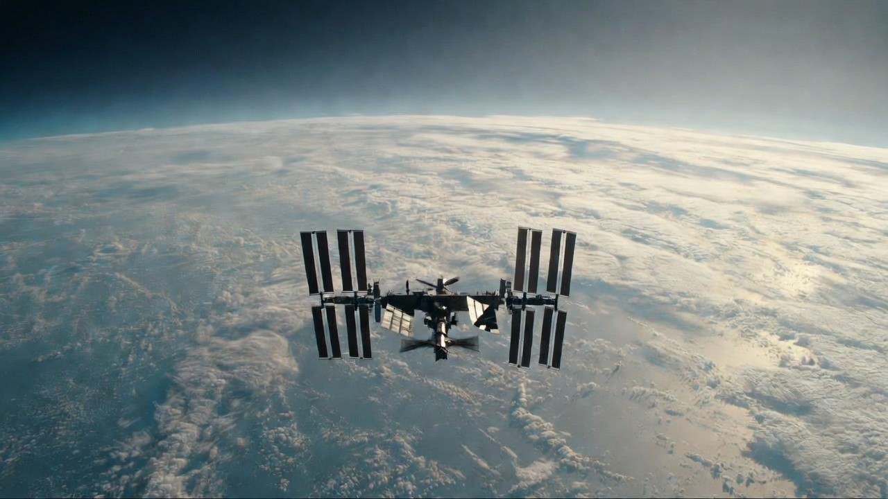 Роскосмос и NASA определились со сроками затопления Международной космической станции
