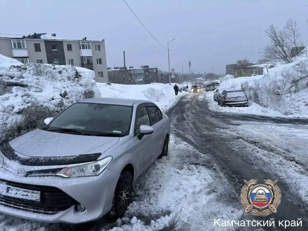 Металлический штырь пробил днище автомобиля и ягодицу пассажирки 