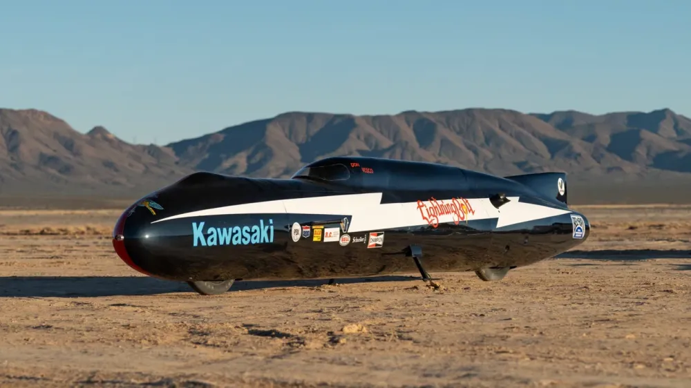 Мотоцикл-рекордсмен, который выглядит как ракета, уйдёт с молотка