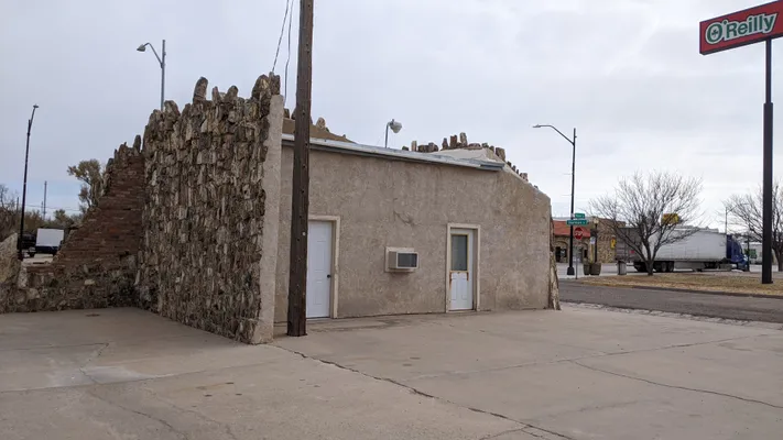 История заправки, которая старше динозавров