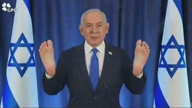 Нетаньяху в прямом эфире опроверг слухи о своей смерти. Ну вот, другое дело, по пять пальцев, как надо
