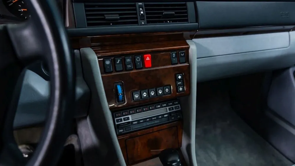 Найден самый дорогой в мире Mercedes-Benz 500 E