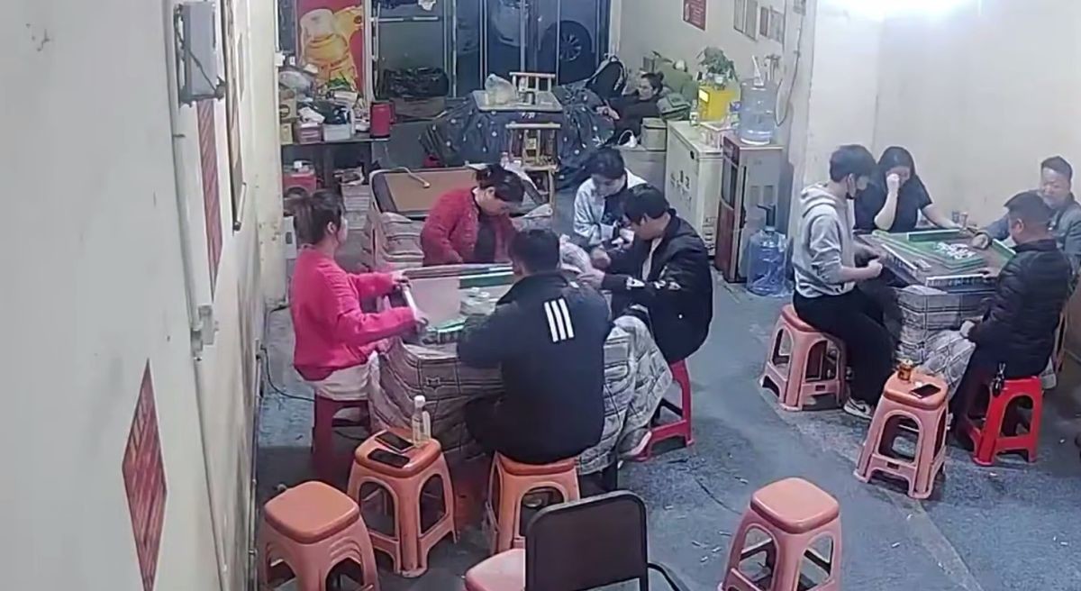 На любительнице настольных игр вспыхнула одежда