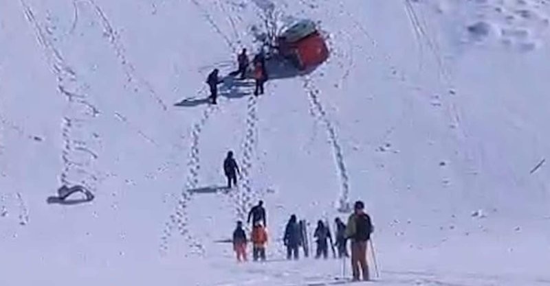 Сильный ветер сорвал кабинку с женщиной на канатной дороге в Швейцарии