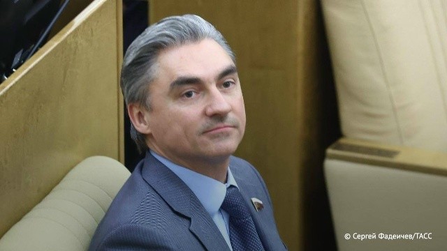 Свинцова исключили из ЛДПР за действия, порочащие репутацию партии, сообщила замруководителя аппарата ЛДПР Кавшар