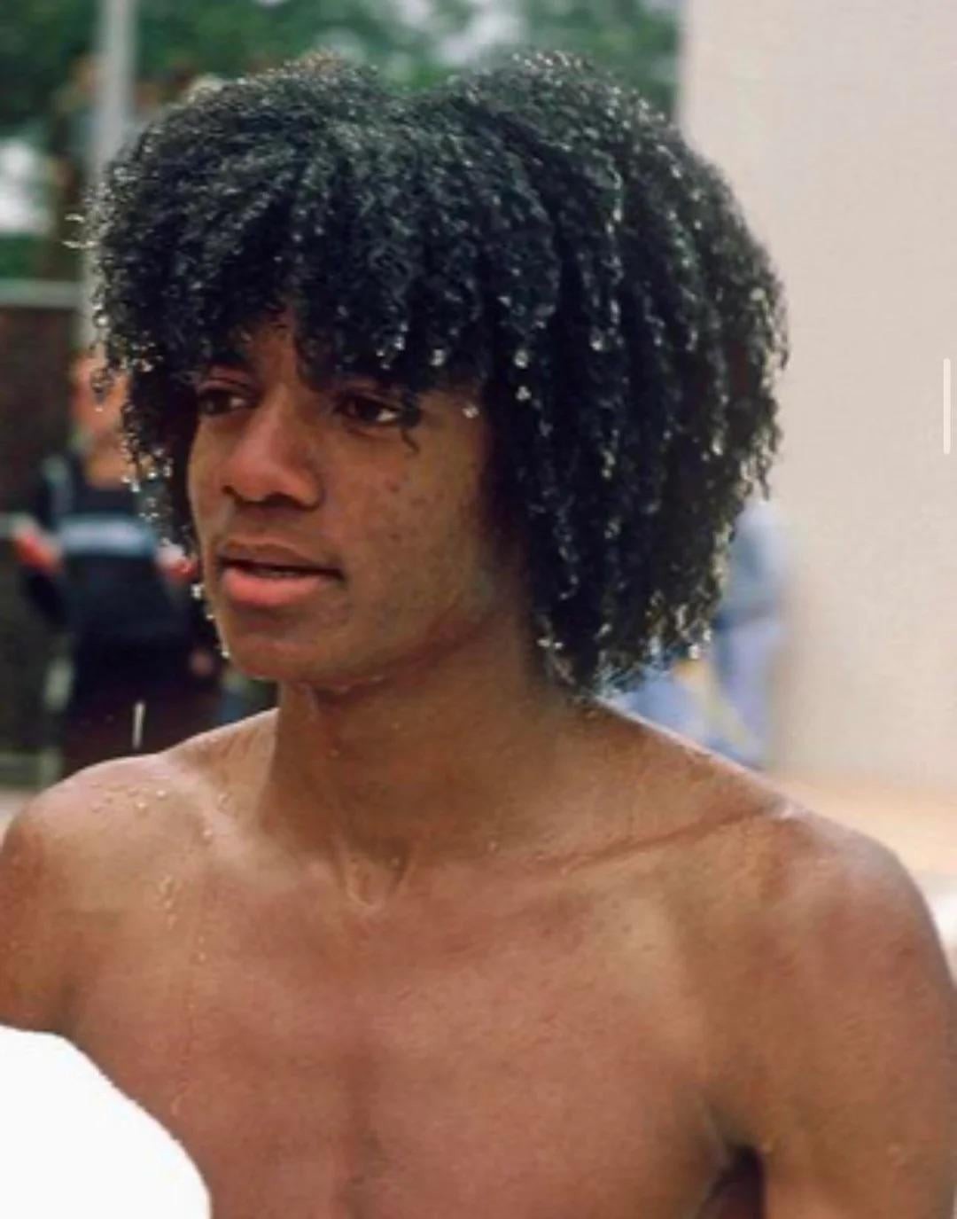 2. Майкл Джексон в 1978 году, до пластической операции