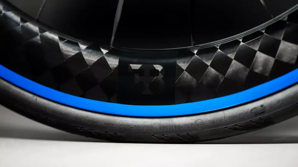 Двухколёсный Bugatti без мотора, но по цене автомобиля