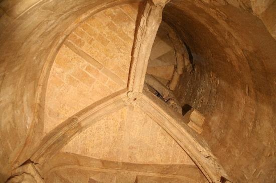 Восьмиугольная тайна императора: зачем Фридрих II построил замок-призрак