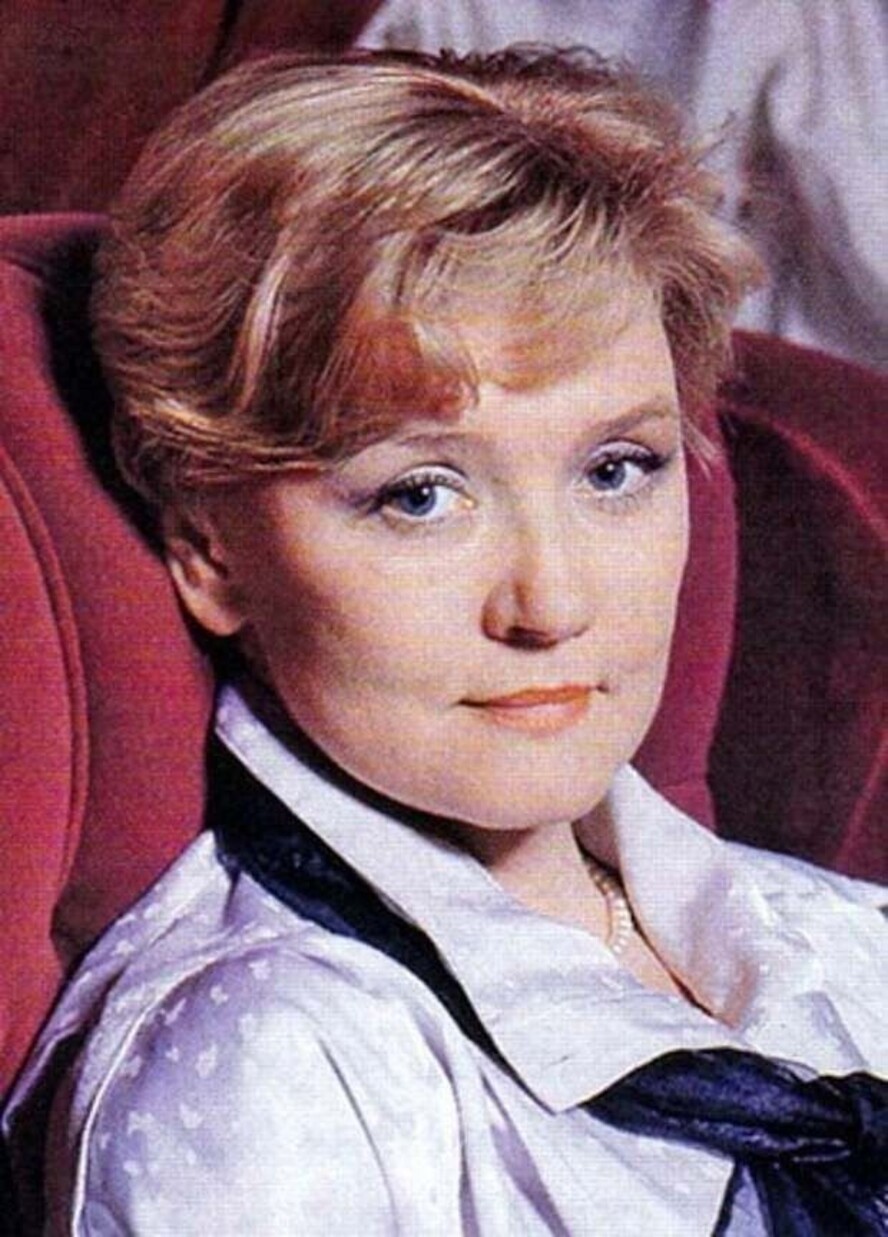 Вера Алентова