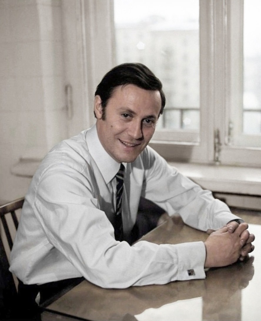 Юрий Соломин