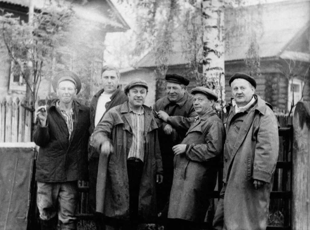 Местные и дачники. 1975–1978 годы. Неизвестный авто