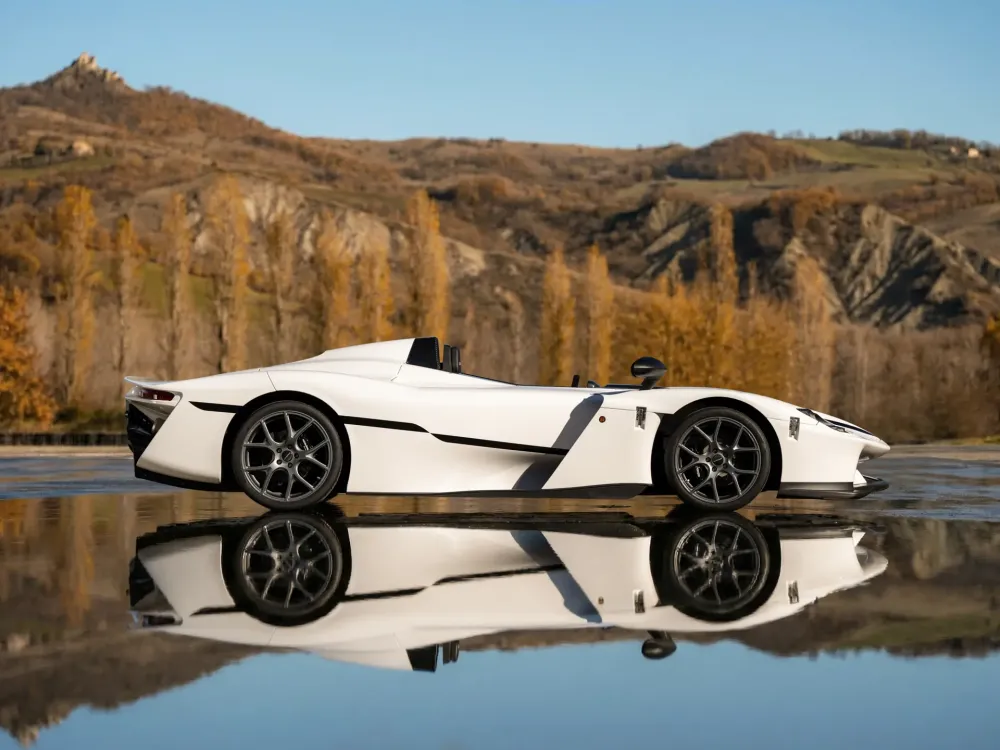 Уникальный одноместный спорткар от Dallara выставят на торги