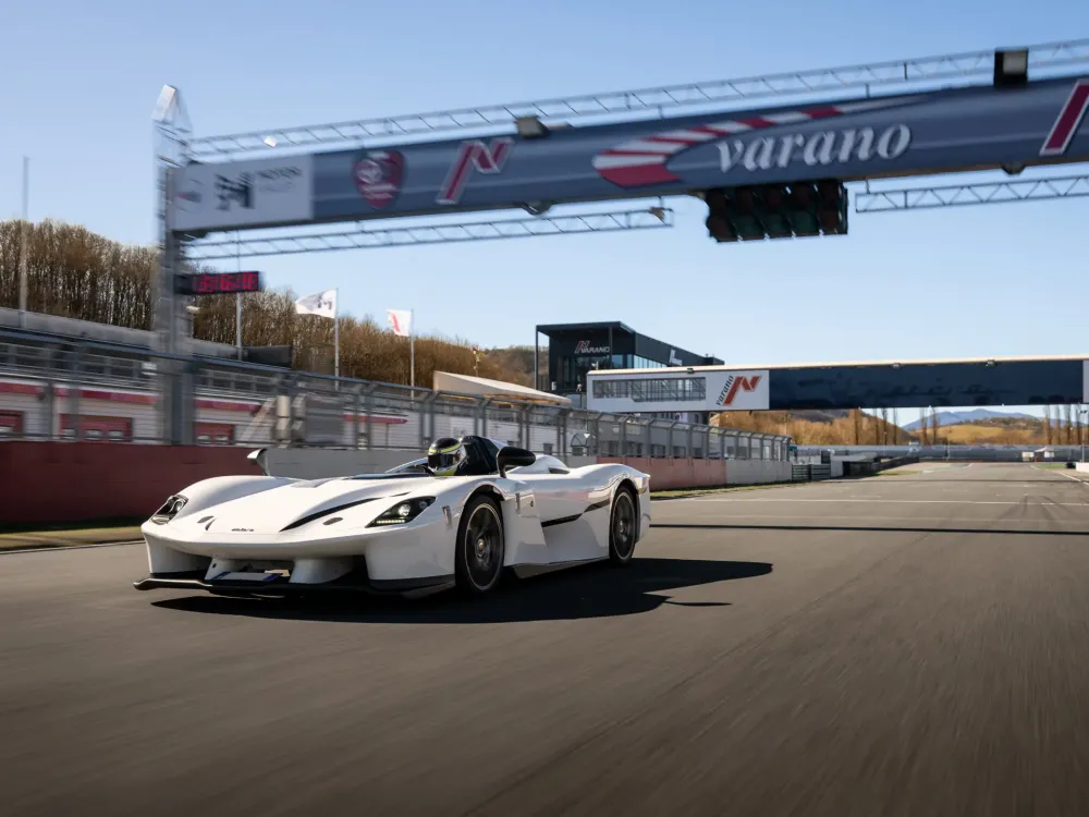 Уникальный одноместный спорткар от Dallara выставят на торги