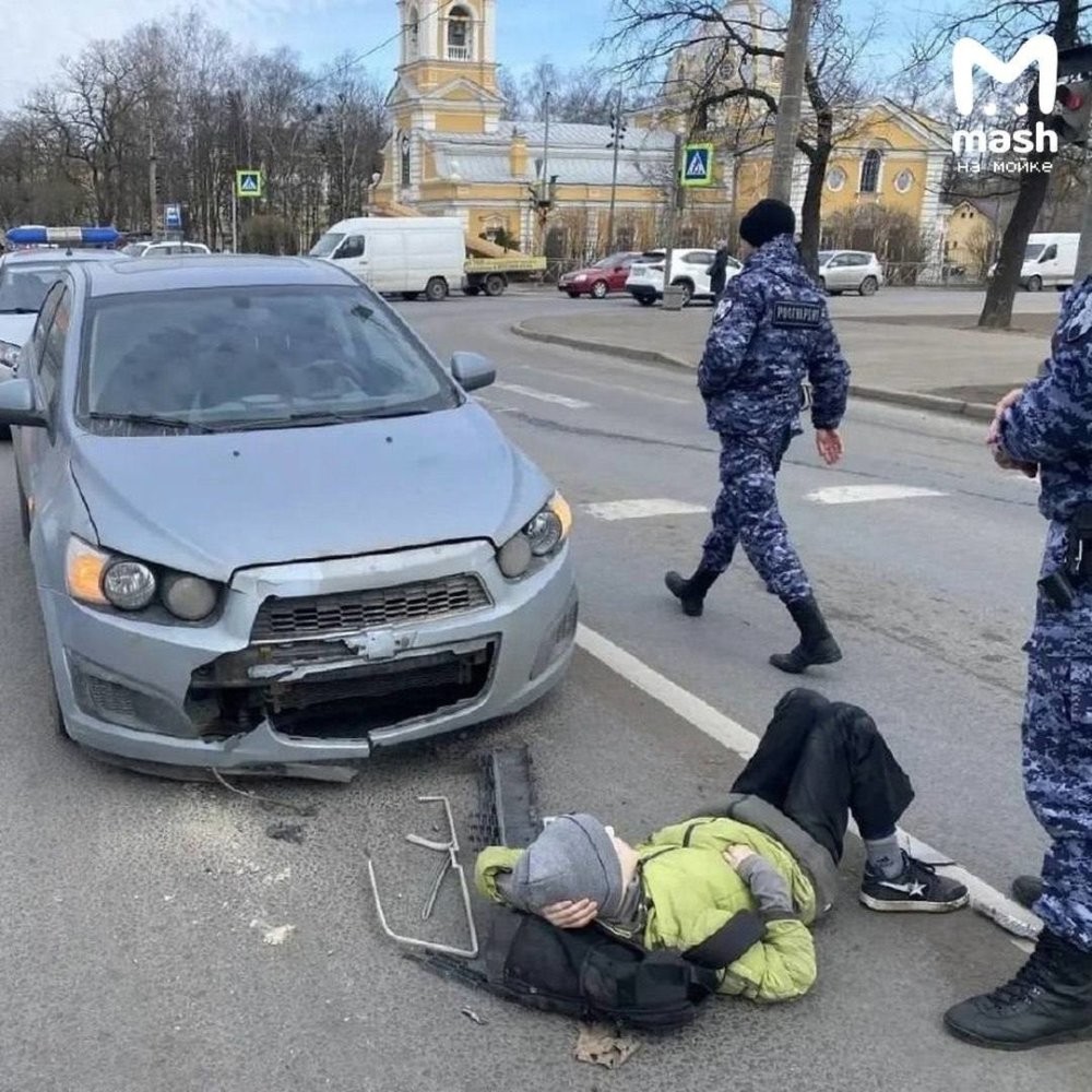 Пытался успеть на автобус