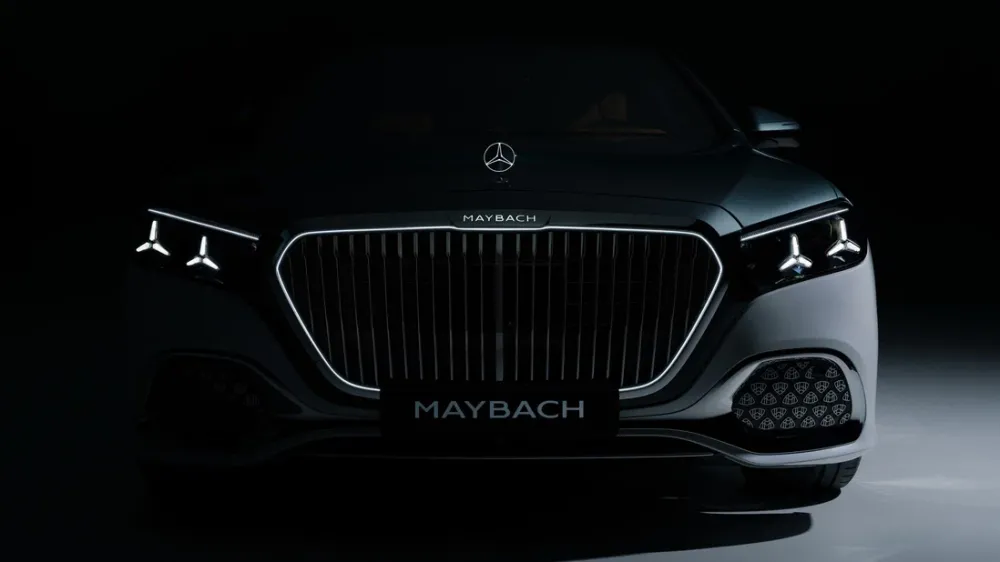 Mercedes показал обновлённый Maybach S-класса — без кожи, но с V12