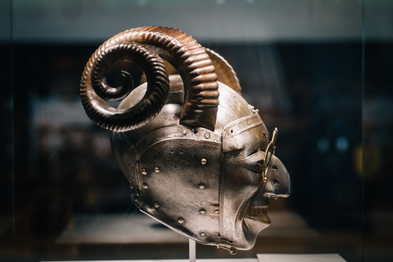 История одного армета: шутовской шлем короля Генриха VIII