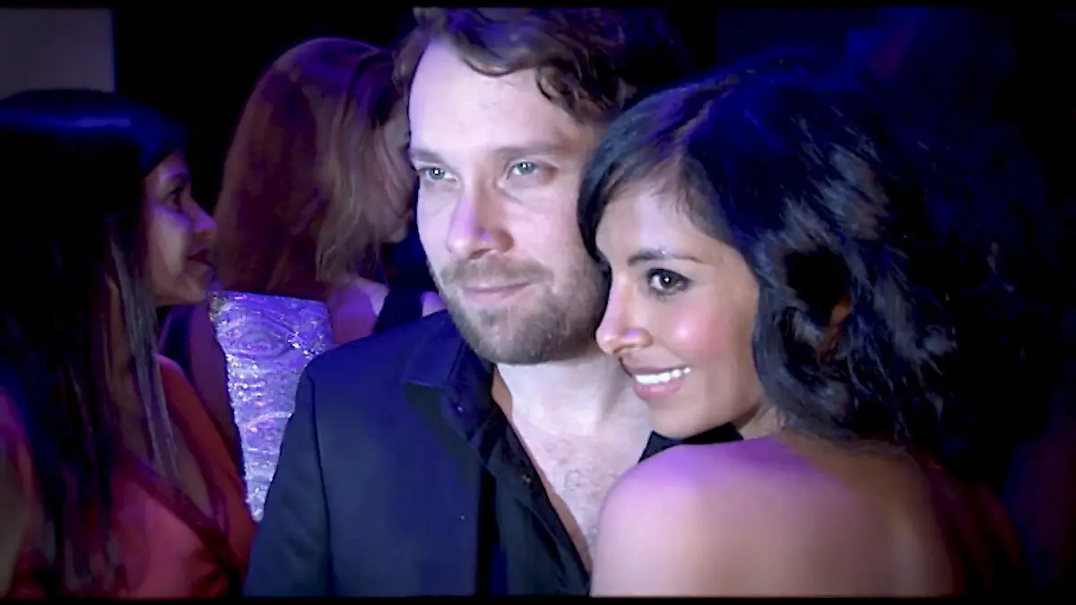 Двойная жизнь «идеального мужчины»: немецкий актер 14 лет уничтожал репутацию жены дипфейками