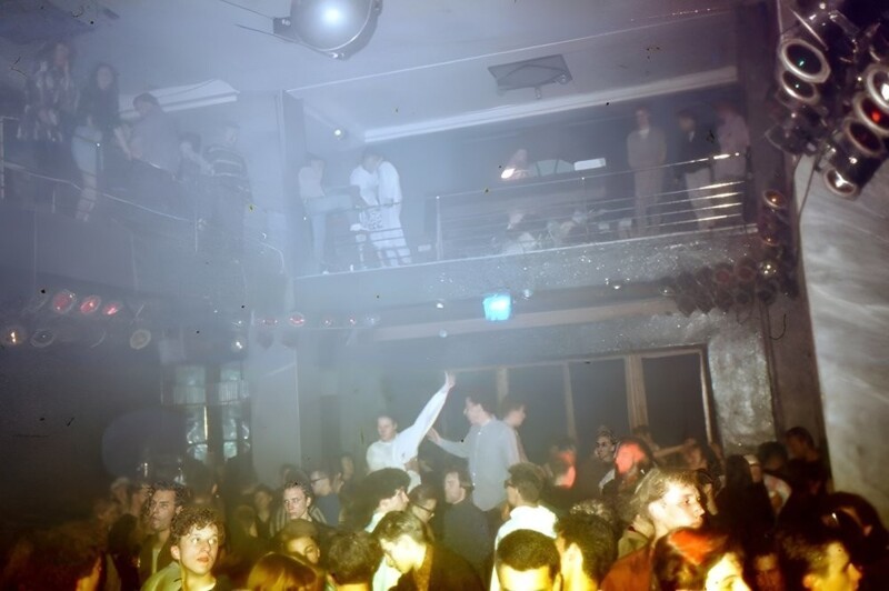 Техно-рейв вечеринка в «Планетарии» на Горьковской, Санкт-Петербург