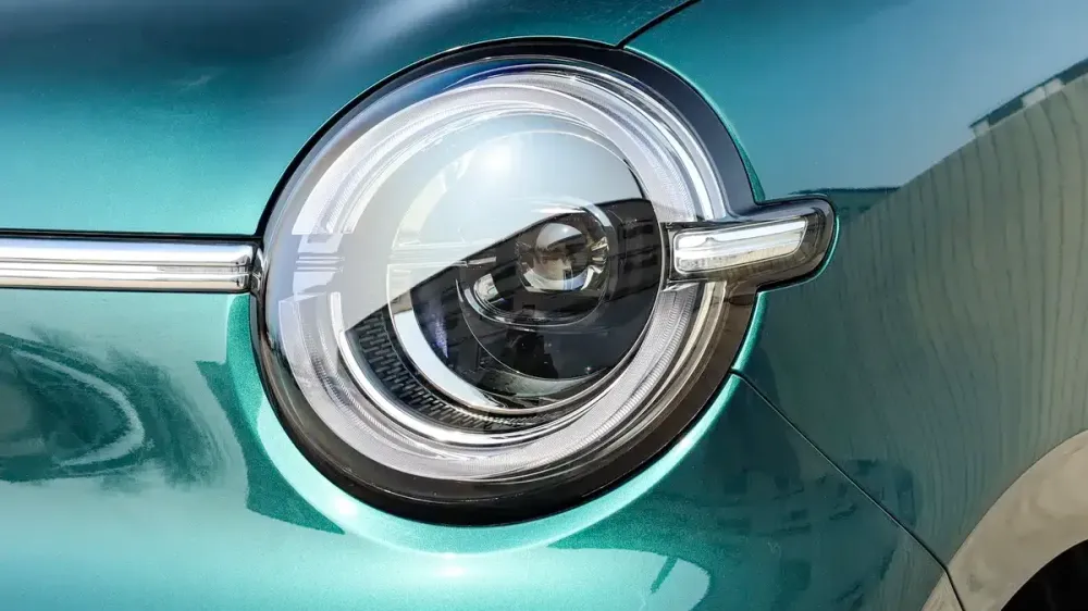 Китайский «народный» электрокар после обновления поступил в продажу по цене от 530 тысяч рублей